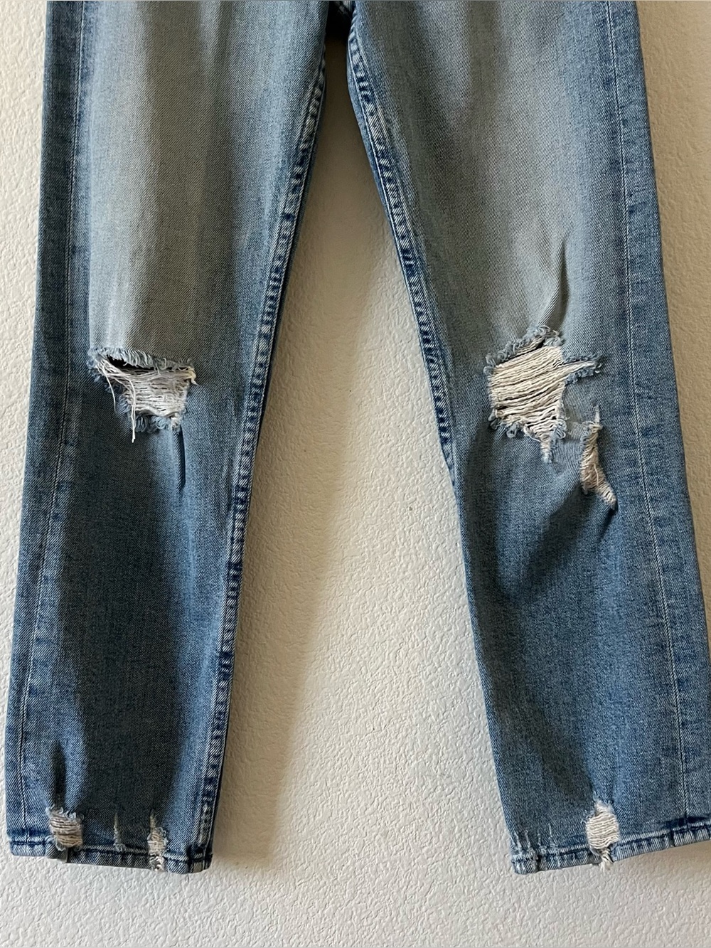 MOTHER Superior The Tomcat Confession Distressed Straight Leg Crop Jeans 24 - Picture 8 of 16